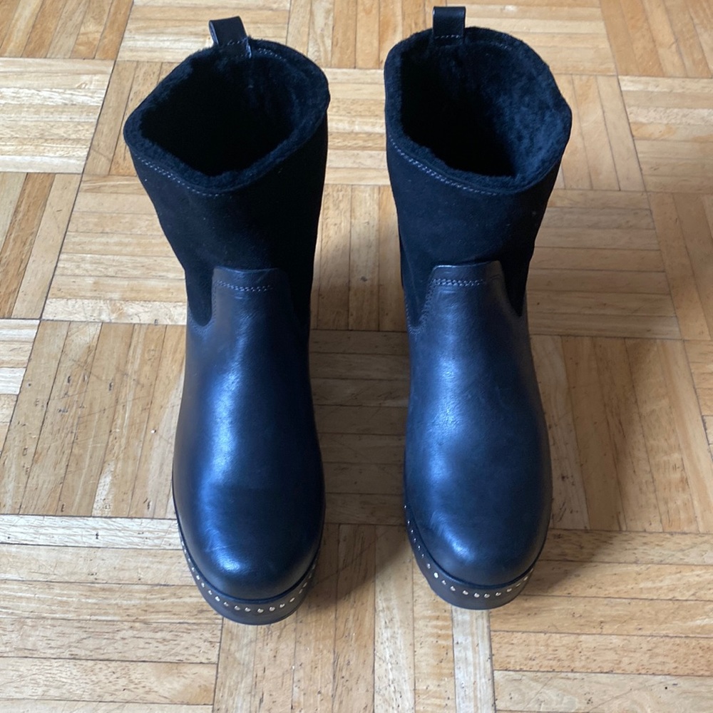 RAG & BONE
Nelson Leather & Shearling Clog Booties BRAND NEW/size 40 (9.5 us)